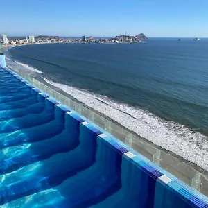 Central102-705/piscinapiso22/vistas360/malecón Apartamento